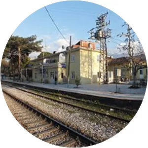 Emiralem railway station