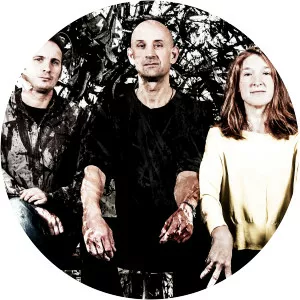 Emiszatett - Musical group