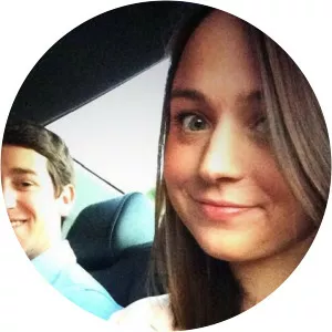 Emma Cain photograph