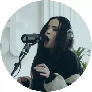 Emma Essinger - Swedish singer