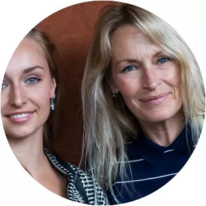 Emma Hallyday - Actress