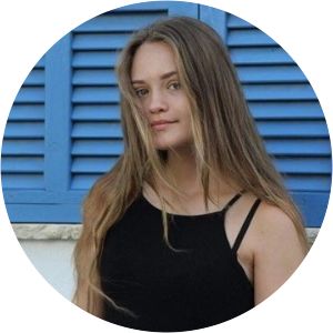 Emma Lea Nikodymova photograph