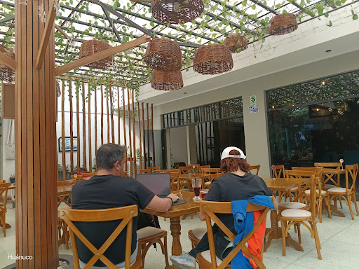 EMMA Restaurant Coffee Bar