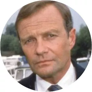 Emmet Hawksworth - Fictional character