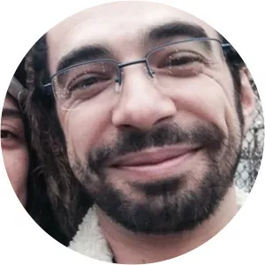 Emre Özpirinçci - Özge Özpirinççi's brother