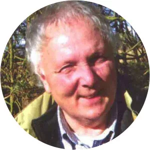 Emyr Llywelyn - Author