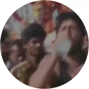 En Pondatti Nallava - 1995 ‧ Drama ‧ 2h 20m