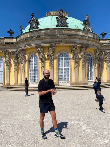 English online Training - Education center in Shinjuku, Japan