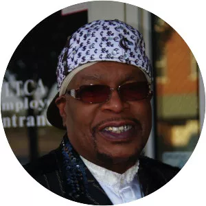 Enois Scroggins - Musical artist