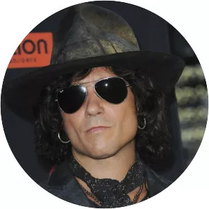Enrique Bunbury - Spanish singer-songwriter