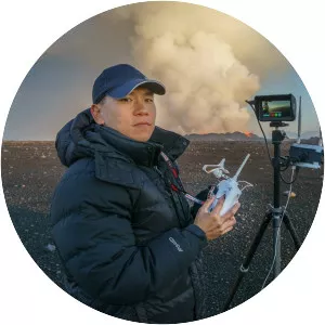 Eric Cheng - American photographer