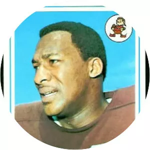 Erich Barnes - American football player