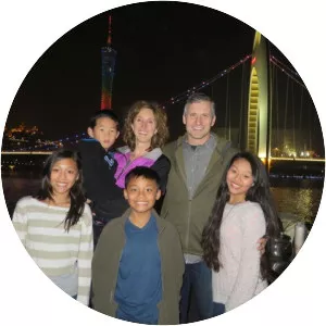 Erik Thoennes - Author