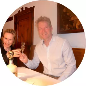 Erika Knapp - Meinhard Schwarzenegger's wife