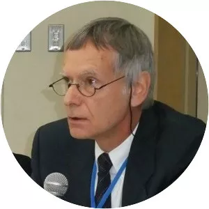 Ernest W. B. Hess‑Luttich (Ernest Hess‑