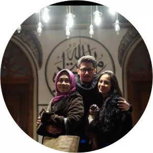 Ernie Auliasari - Pevita Pearce's mother