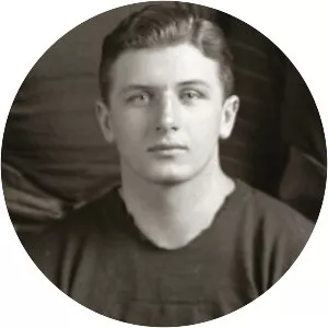 Ernie Vick - American football player
