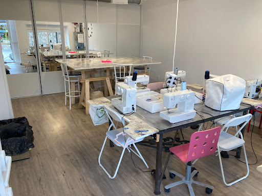 Escuela Costura y Patronaje Adriola