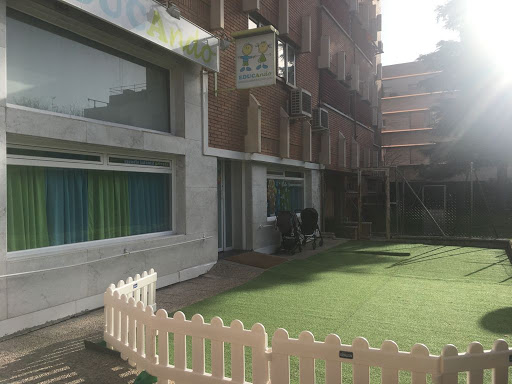 Escuela Infantil Educando
