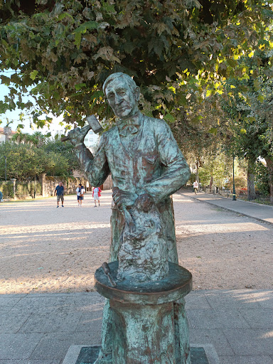 Escultura de Francisco Asorey - Sculpture in Cambados, Spain