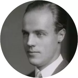 Esmond Harmsworth, 2nd Viscount . . .