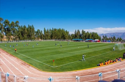 ESTADIO MUNICIPAL BICENTENARIO DE HUAMANGUILLA - Arena in Peru