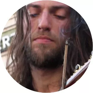 Estas Tonne - Musician
