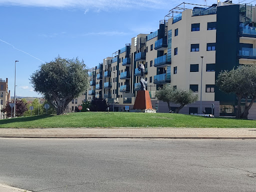 Estatua Despedida Ausente - Historical landmark in Arganda del Rey, Spain