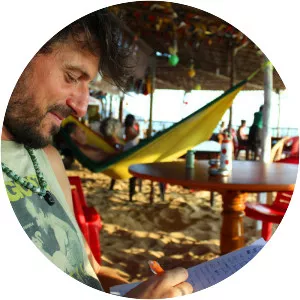 Esteban Serniotti - Musician