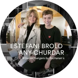 Estefani Brolo - Musical artist