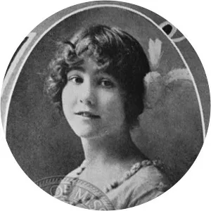 Estelle Oldham photograph