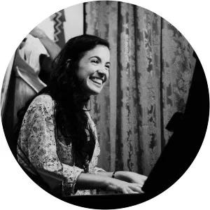 Ester Quevedo Quintet - Musical artist