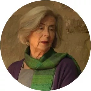 Esther De Waal