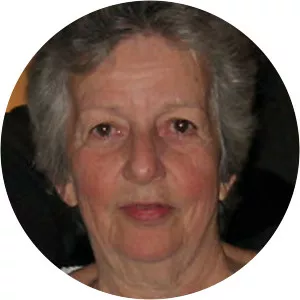Esther Kartiganer