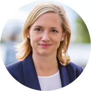 Esther Keller - Journalist