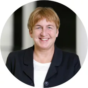 Esther Niewerth-Baumann