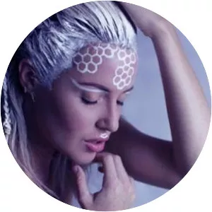 Esther Sparkes - Musical artist