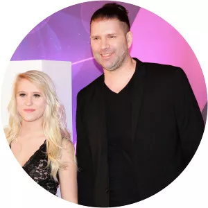 Eszes Viki - Musical artist