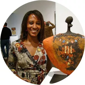 Etiyé Dimma Poulsen - Sculptor