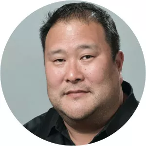 Eugene Chung - American football player