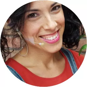 Eugenia Cabrera - Singer