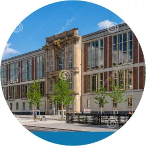 European School of Management and Technology