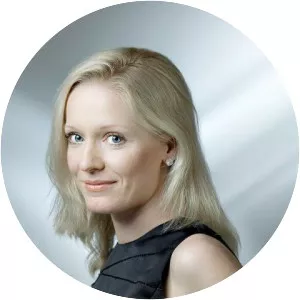 Eva Bindere - Violinist