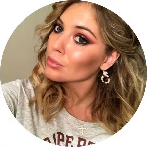 Eva Kanchelskis photograph