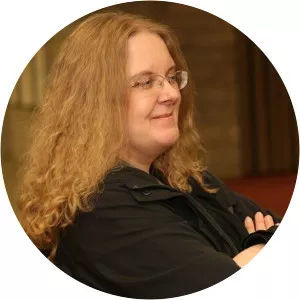 Eva Luts - Translator