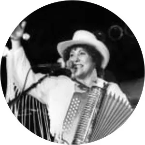 Eva Ybarra - Musical artist