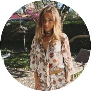 EvaTheresa Jermiin Anker