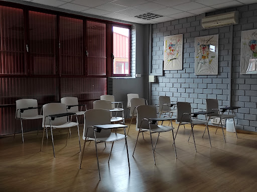 Everest Dental SL - Dental supply store in Madrid, Spain