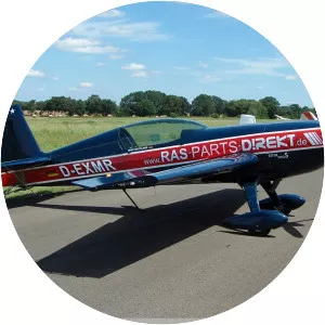 Extra EA-300 photograph