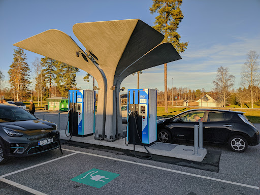 EXTRA Neskollen - Grocery store